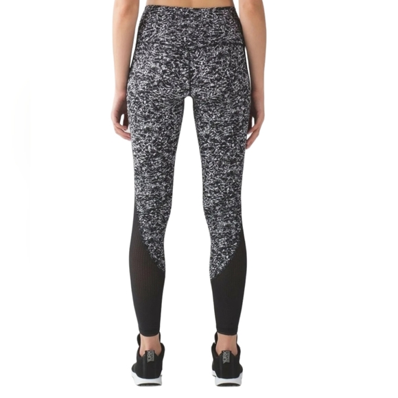Lululemon Deep Breath Leggings UK Size 10 Ice Wave Pattern Full Length Yoga US 6 - Picture 4 of 10